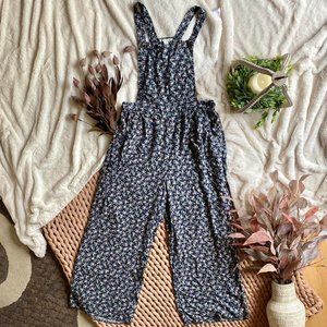 American eagle overall floral jumpsuit in black